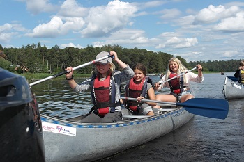 http://www.lions-club-upsala-disa.se/images/stipendiater/paddling1.jpg