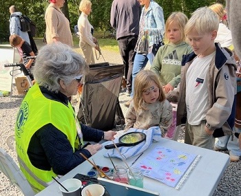 https://www.lions-club-upsala-disa.se/images/aktiviterer/malning%20%202025.jpg